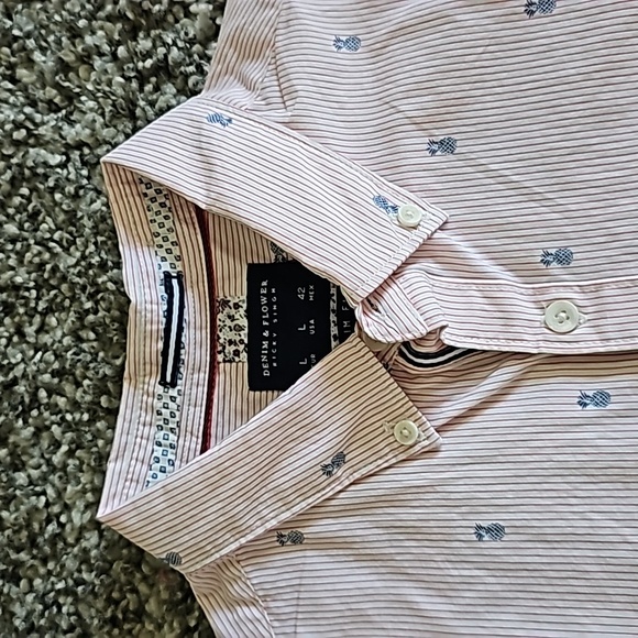 3/$15 Pineapple Tropical Button Down Casual Shirt Slim fit Collared Sz L - Picture 1 of 5